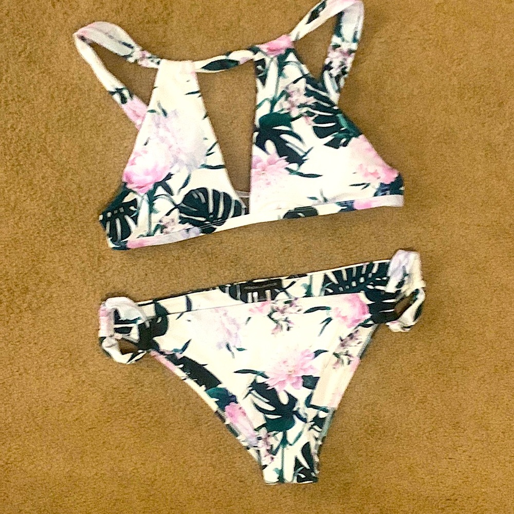 KENDALL & KYLIE Bikini